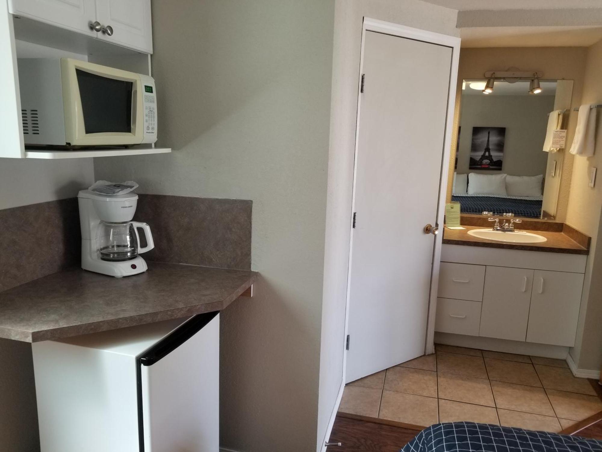 Osoyoos Lakeview Inn & Suites Oda fotoğraf